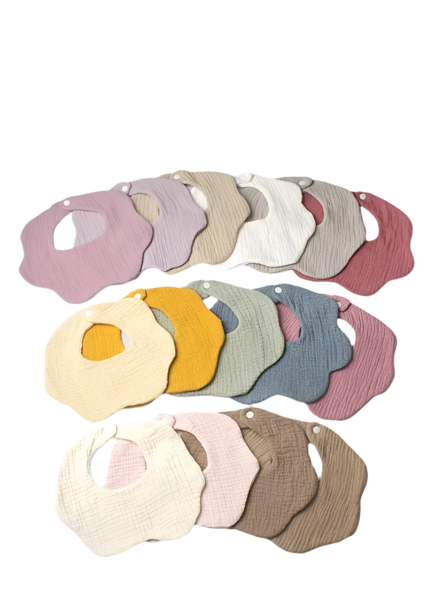 Slabbertje bloemvorm (gepersonaliseerd)